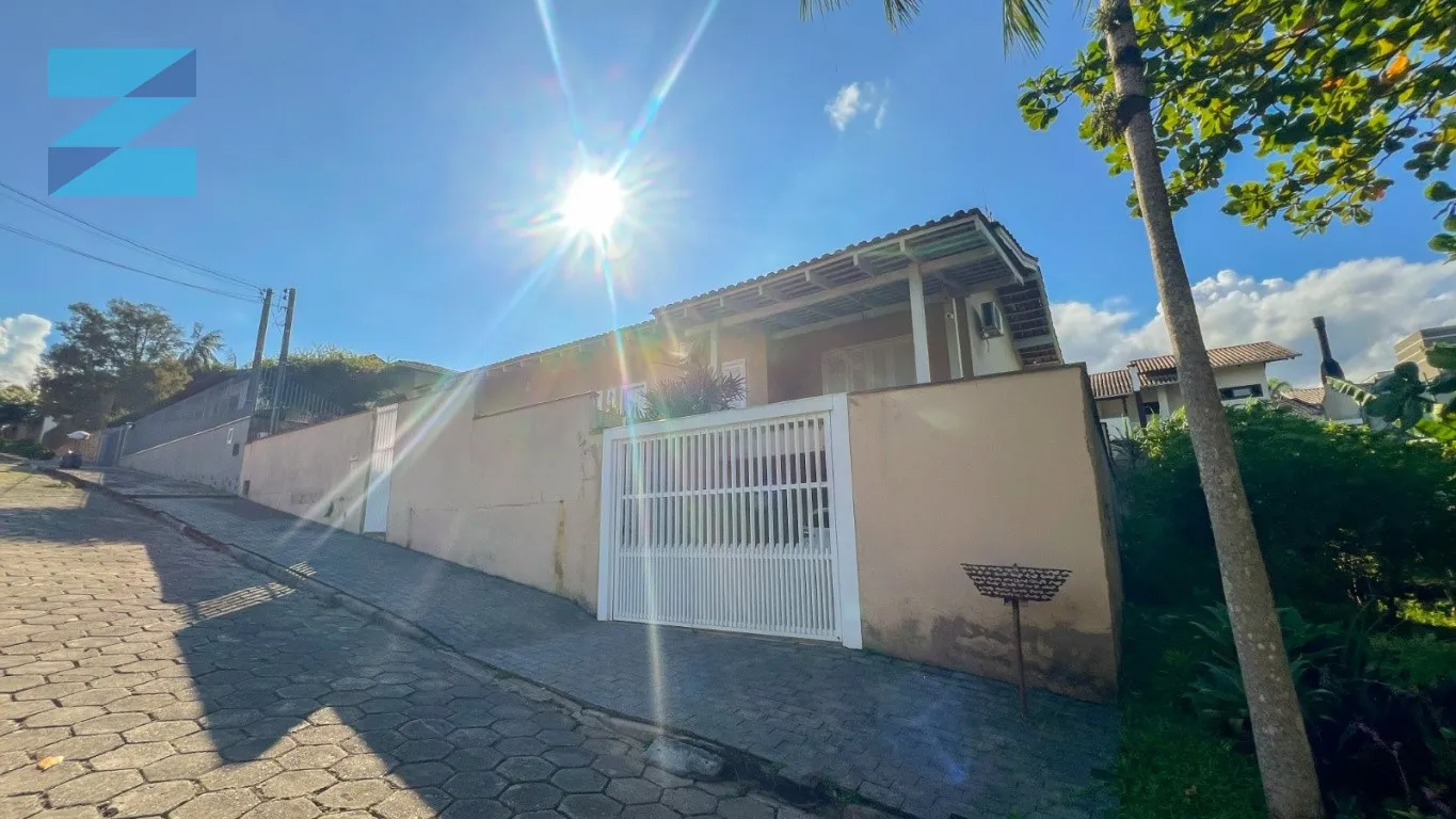 Casa ampla, com área de festas completa ! - foto 1