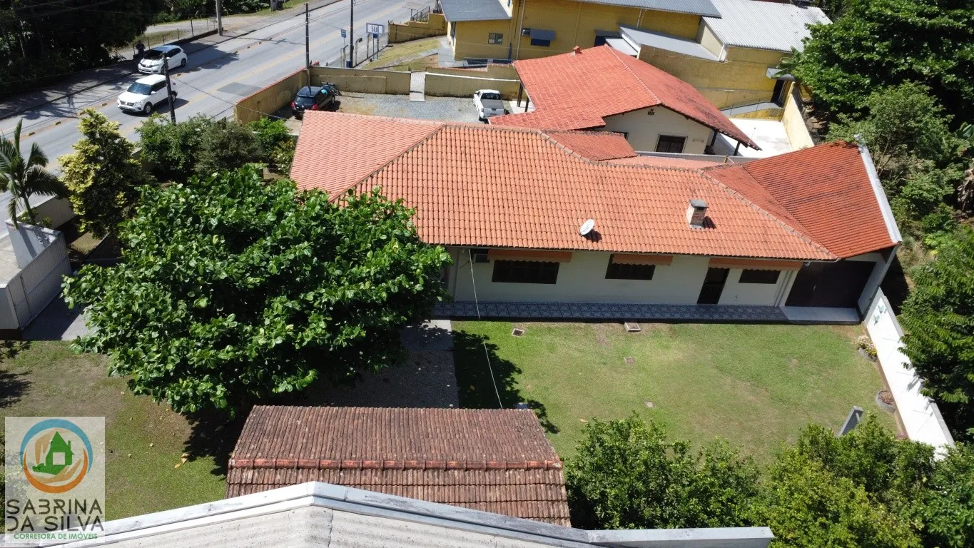 Casa com amplo terreno — foto 3