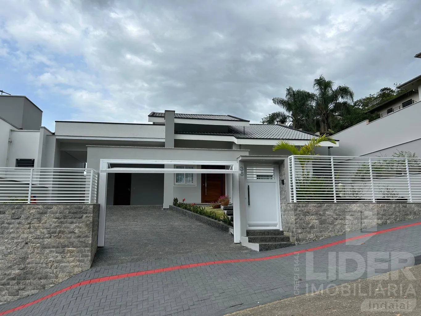 Linda casa semimobiliada em Timbó. - foto 1