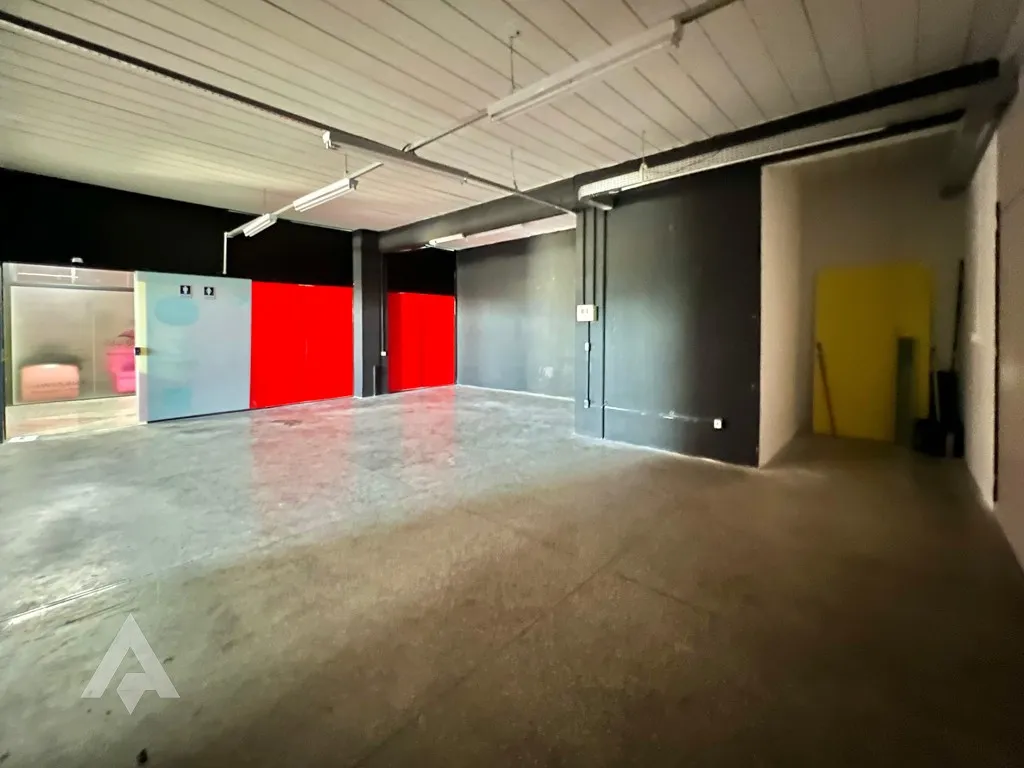 Loja Térrea 110m para locação por R$7.000,00 - Bairro Itoupava Central - Blumenau/SC — foto 4