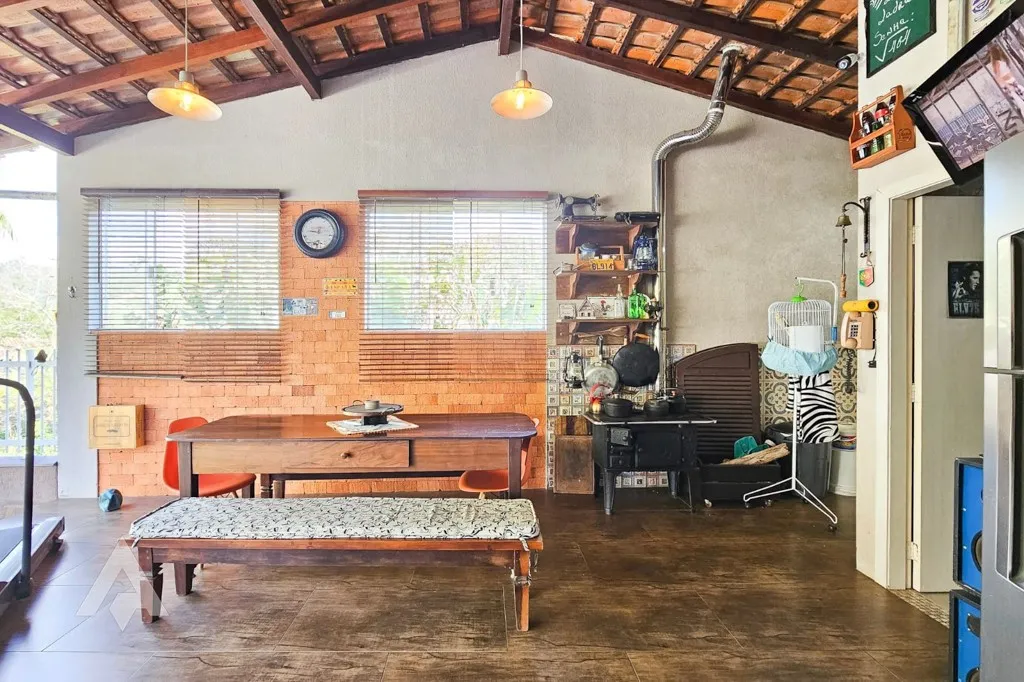 Casa no Bairro Velha: conforto, segurança e lazer com 2 suítes, piscina aquecida e estrutura para expansão! — foto 3