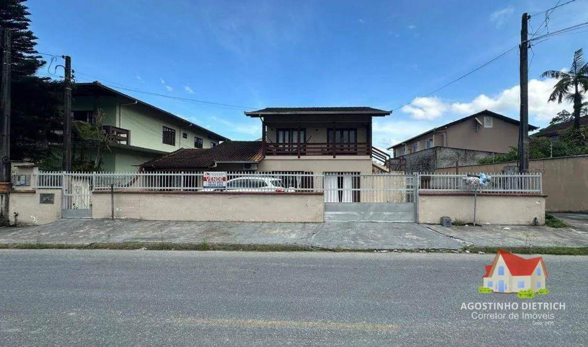 Sobrado Residencial C/Parte Averbado C/02 Aptos + 02 Quitinetes + Terreno C/363 m2 No Bom Retiro! - foto 1