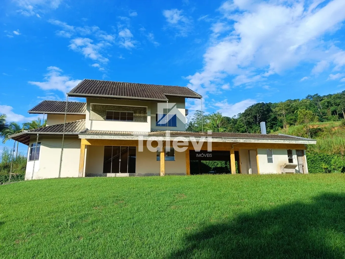 Uma chácara única, pronta para gerar renda com turismo rural, a apenas 6 km do centro de Pomerode. - foto 1