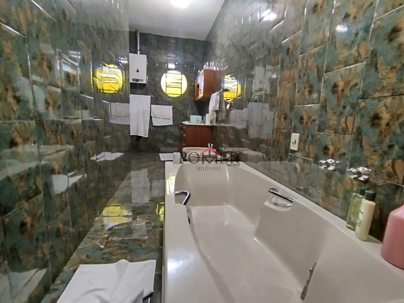 Grande oportunidade de negócio, amplo terreno de esquina, com 2 casas residencial e comercial, no coração de Pomerode, 329,26m de área construída em terreno de 1.024,00m — foto 4