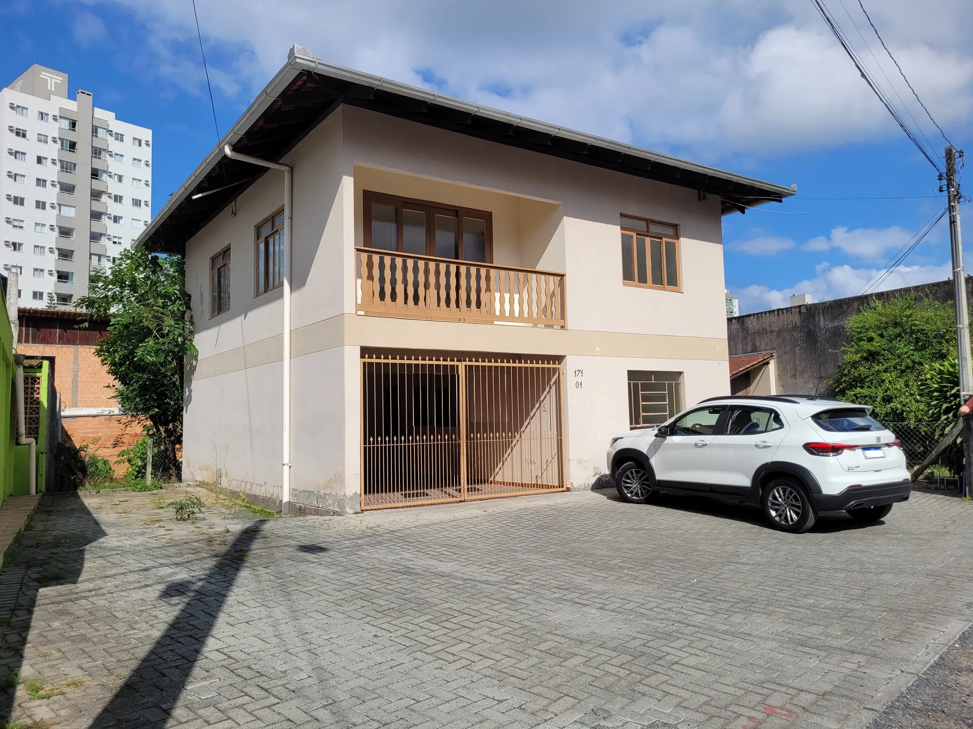 Terreno com 2 Casas à Venda - Rua Botumirim, Bairro Velha - foto 1
