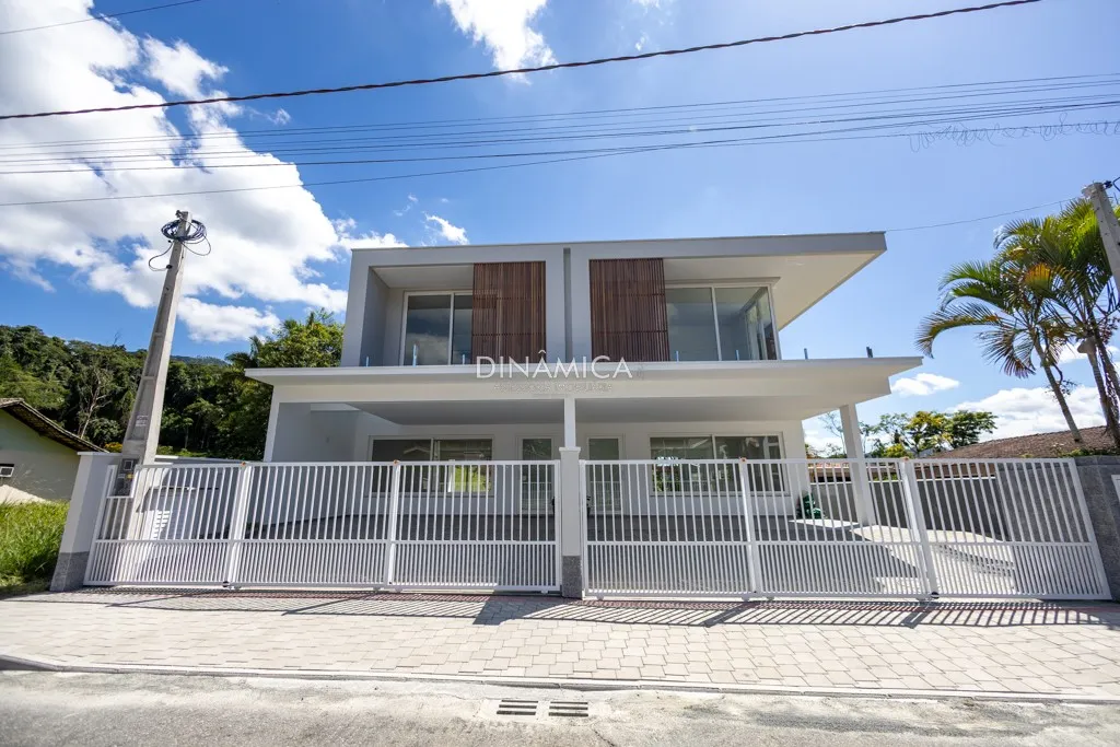 Sobrado de Alto Padrão Novo. - foto 1