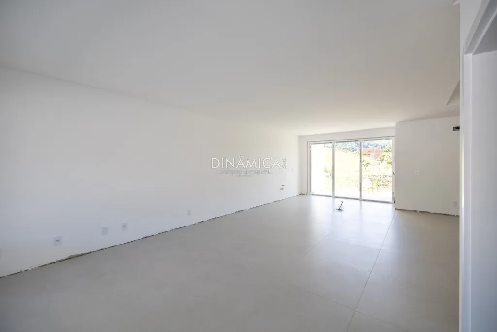 Sobrado de Alto Padrão Novo. — foto 3