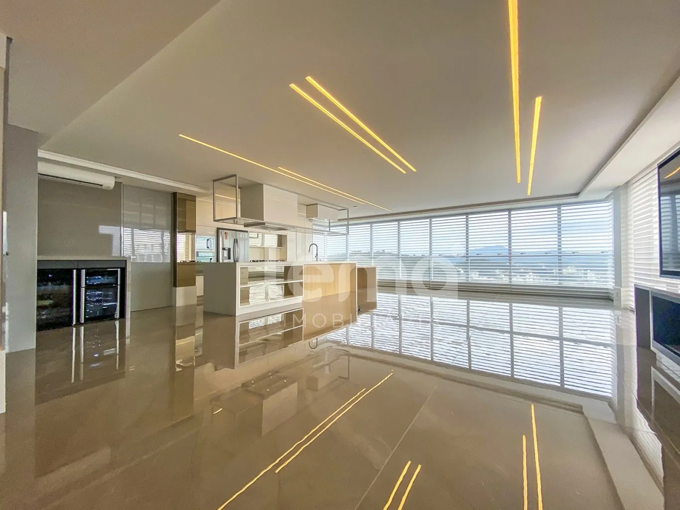 Cobertura plana mobiliada com 3 suítes à venda, 318 m , no bairro Vila Nova, em Blumenau. — foto 4