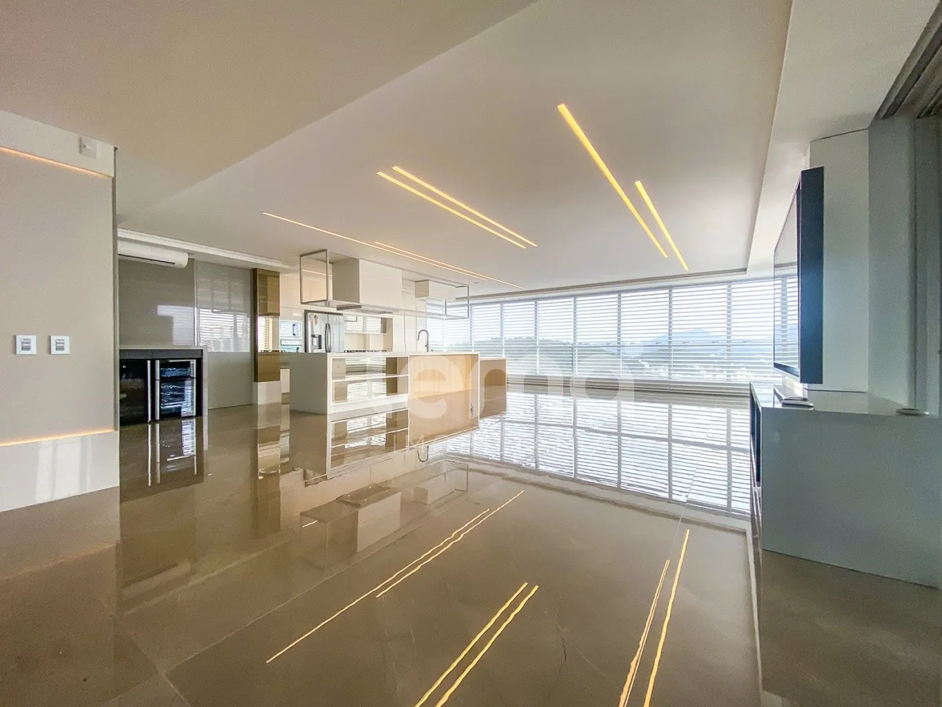 Cobertura plana mobiliada com 3 suítes à venda, 318 m , no bairro Vila Nova, em Blumenau. — foto 7
