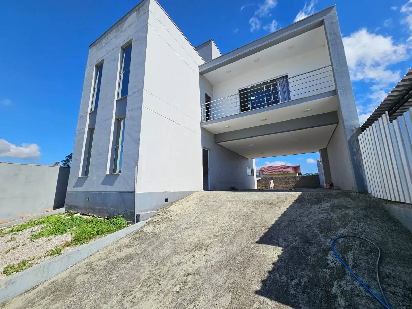 CASA NO BAIRRO FIGUEIRA COM 4 QUARTOS, SENDO 2 SUÍTES — foto 2
