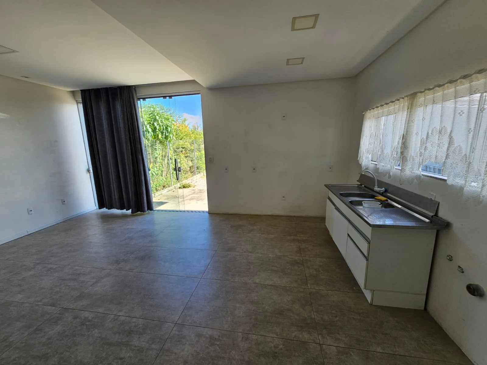 CASA NO BAIRRO FIGUEIRA COM 4 QUARTOS, SENDO 2 SUÍTES — foto 6