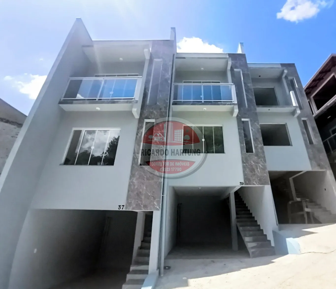 Sobrado novo em Blumenau, próximo ao Terminal do Garcia - foto 1