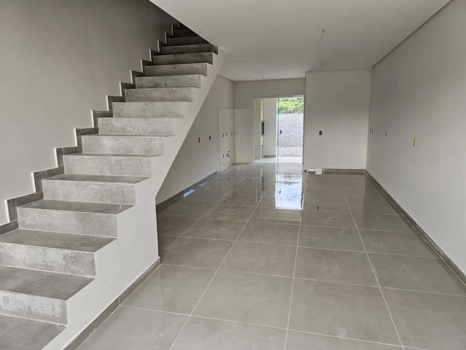 SOBRADO NO BAIRRO POÇO GRANDE EM GASPAR (SC) — foto 2