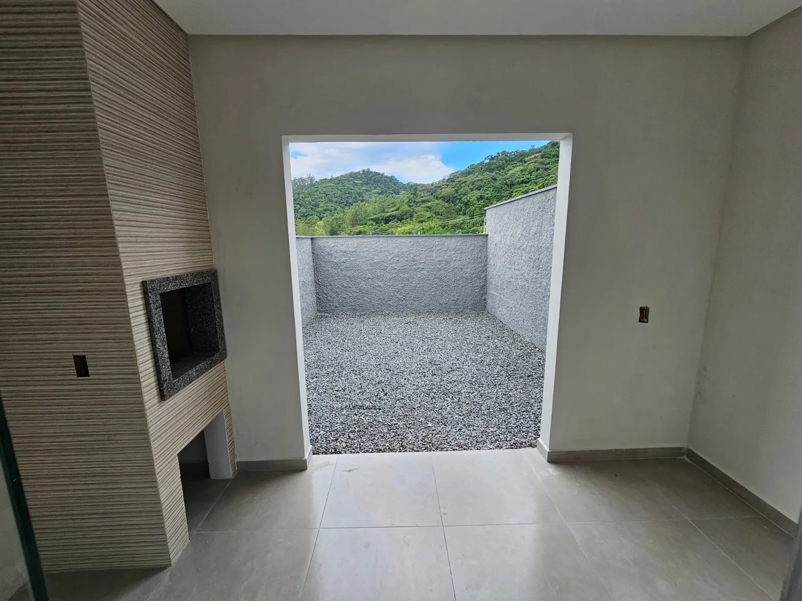 SOBRADO NO BAIRRO POÇO GRANDE EM GASPAR (SC) — foto 5