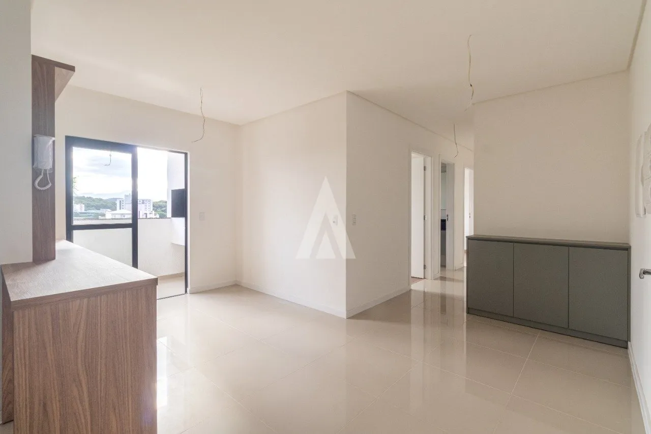 Apartamento com 1 suíte(s) mais 2 quarto(s) à venda no bairro Anita Garibaldi em Joinville, por R$ 735.000.00. — foto 3