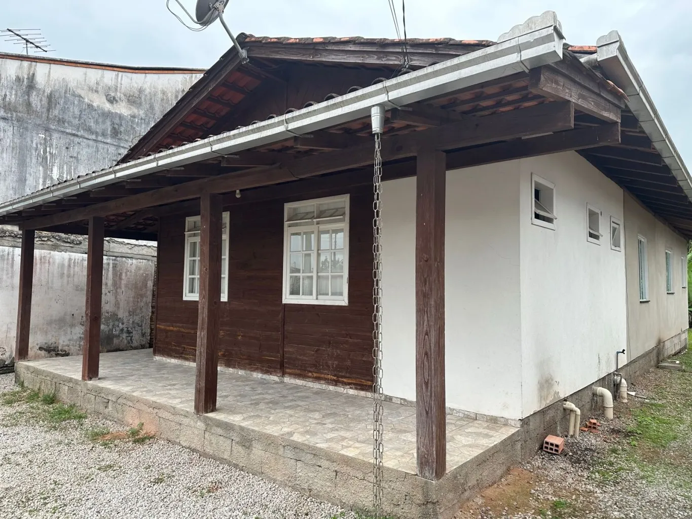 Venda - Casa 4 dormitórios - foto 1