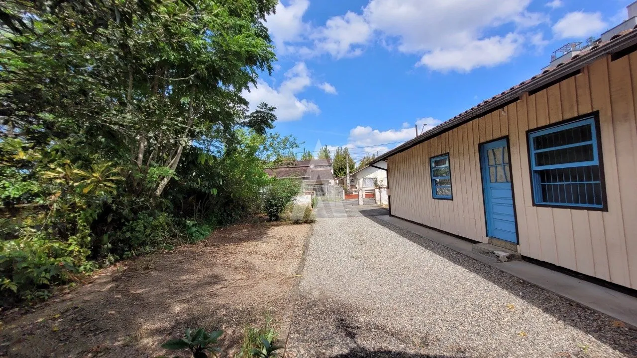 Terreno à venda no bairro Bom Retiro em Joinville, por R$ 1.200.000.00. — foto 5