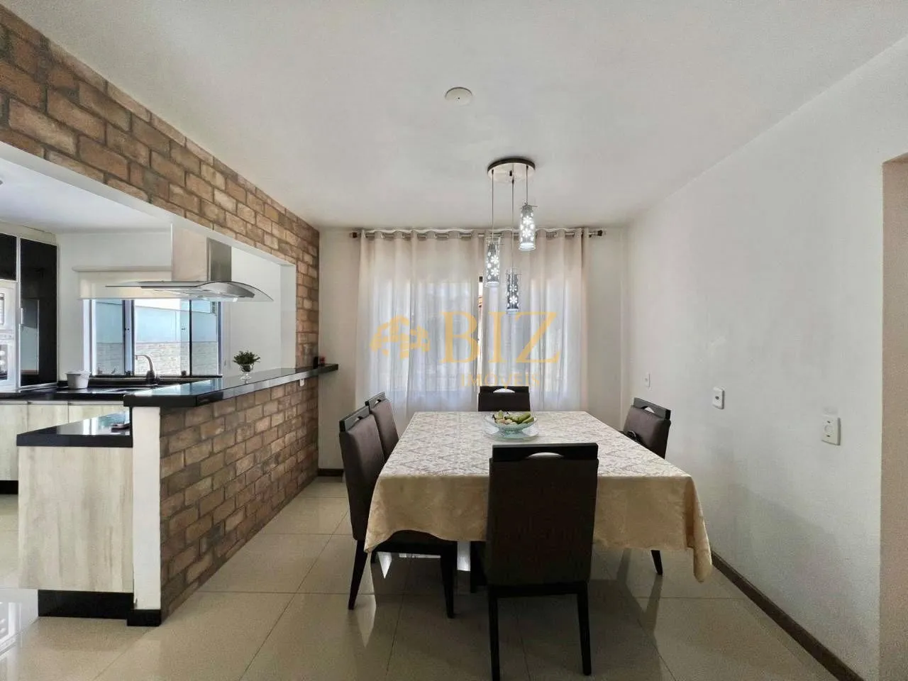 Casa com 3 quartos, sendo 1 suíte, com 239m de área construída em rua sem saída! — foto 6