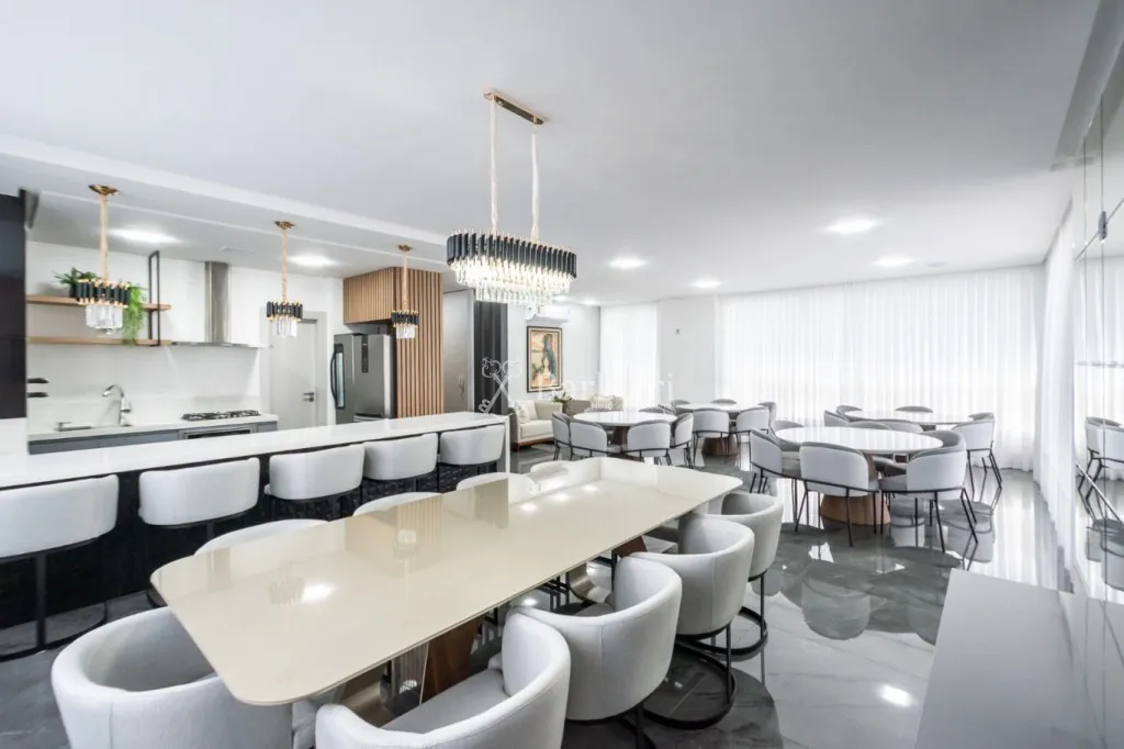 Apartamento com 4 suítes e 3 vagas de garagem em Balneário Camboriú/SC — foto 3