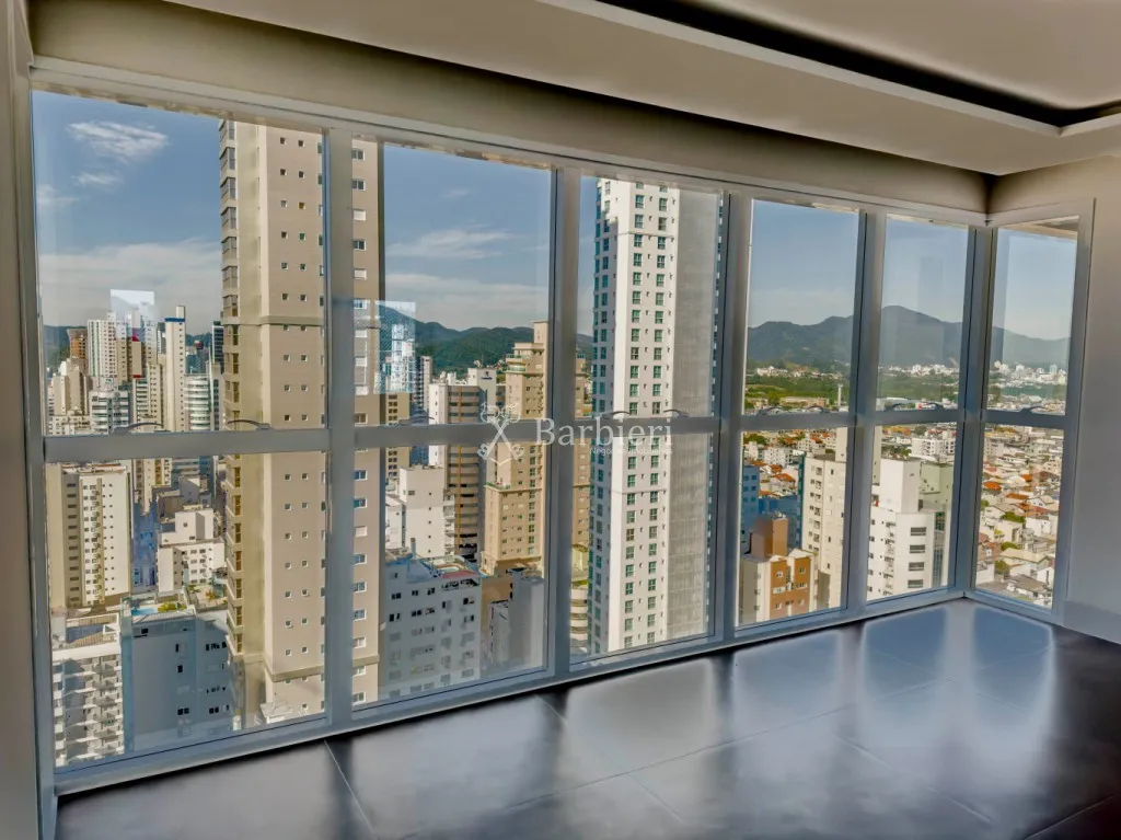 Apartamento com 3 suítes com 135.60 de área privativa em Balneário Camboriú/SC - foto 1