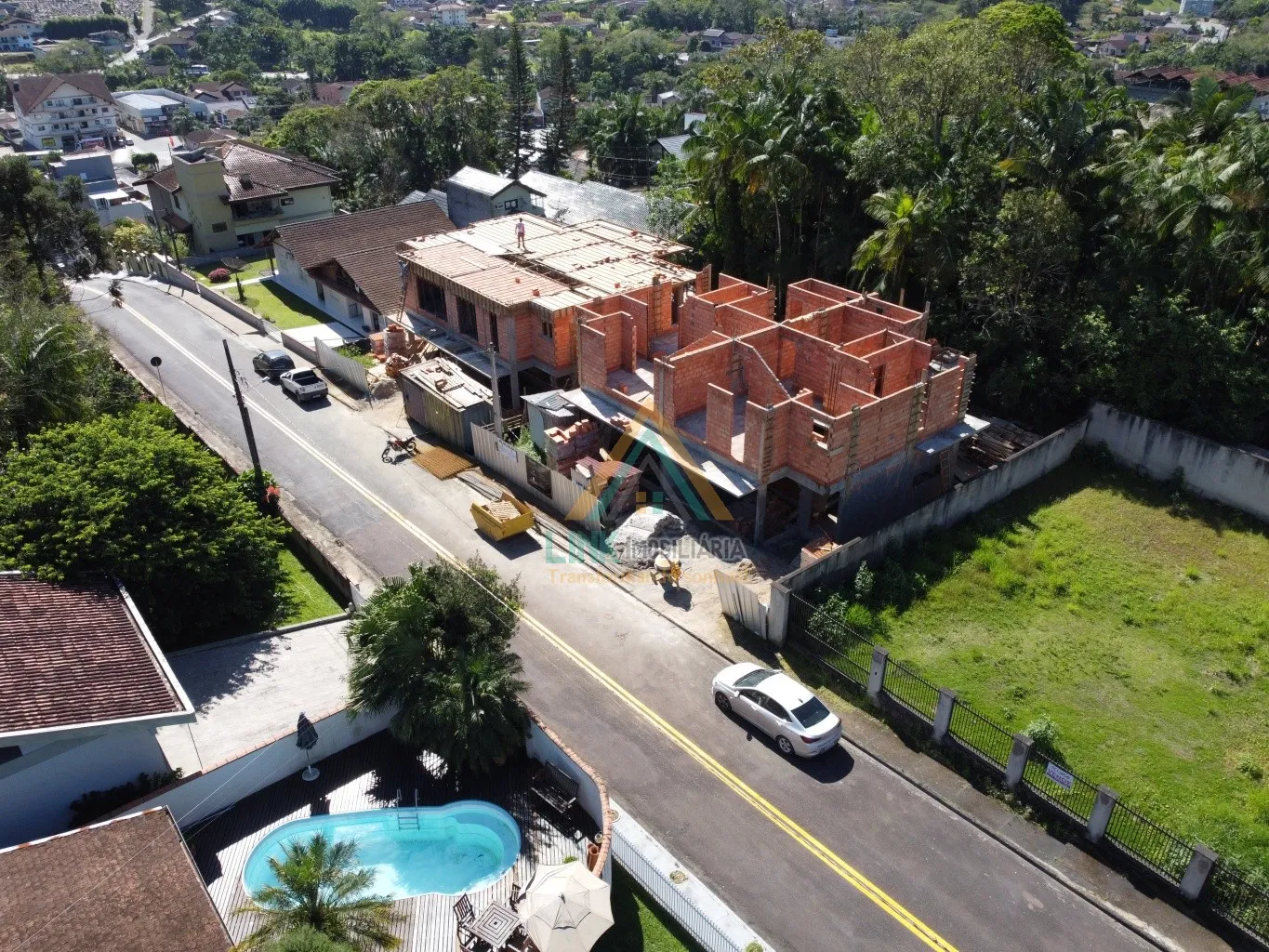 Casa de Alto Padrão no Centro da Cidade de Pomerode com 240,44m de Área Construída — foto 3