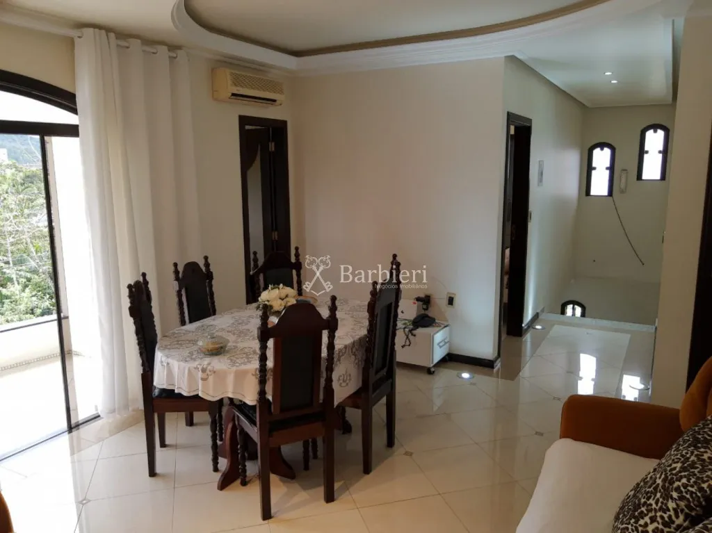 Casa à venda com 4 quartos sendo todos suítes e 03 vagas no bairro Garcia em Blumenau/SC — foto 2