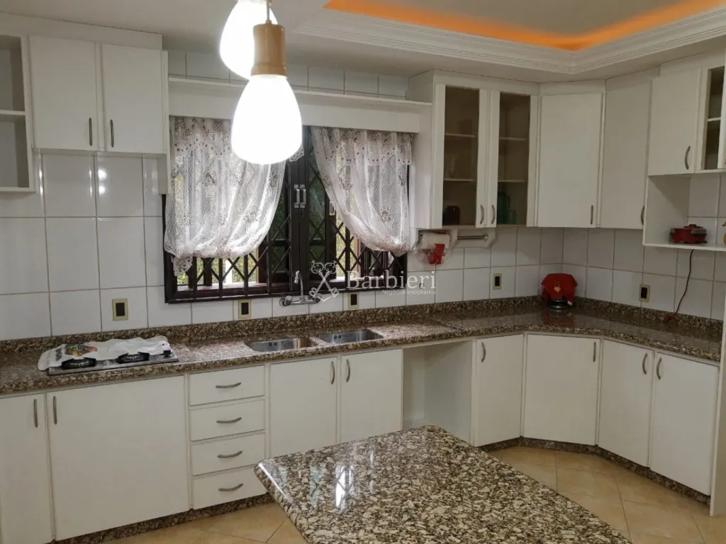 Casa à venda com 4 quartos sendo todos suítes e 03 vagas no bairro Garcia em Blumenau/SC — foto 4
