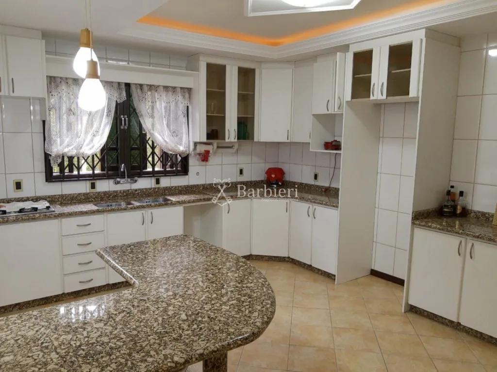 Casa à venda com 4 quartos sendo todos suítes e 03 vagas no bairro Garcia em Blumenau/SC — foto 5