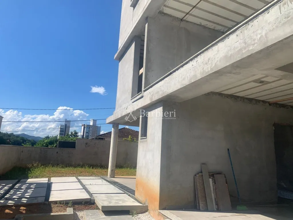 Sobrado com 3 quartos sendo 1 suíte e 160 m, no bairro Escola Agrícola em Blumenau/SC. — foto 7