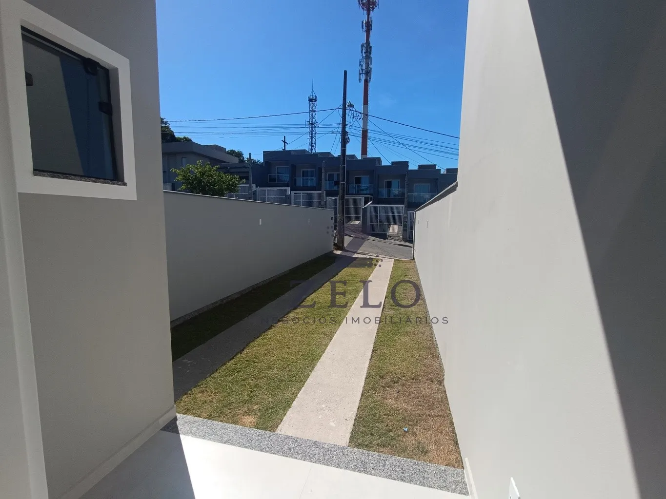 Sobrado Novo - Localizado na Transversal da Hermann Tribess — foto 5
