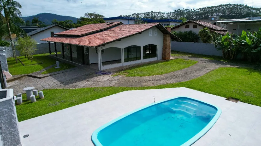 Magnífica Casa com Piscina - Ascurra - foto 1