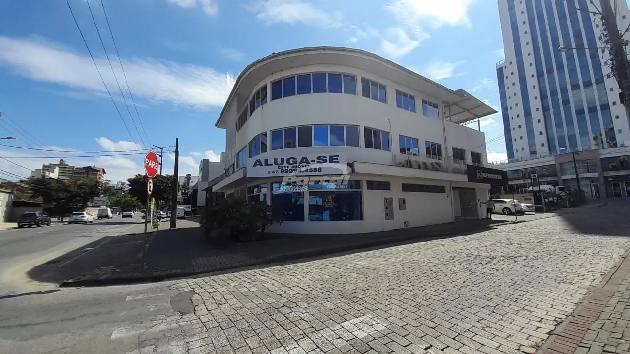 Prédio comercial disponível para locação no bairro Vila Nova - foto 1