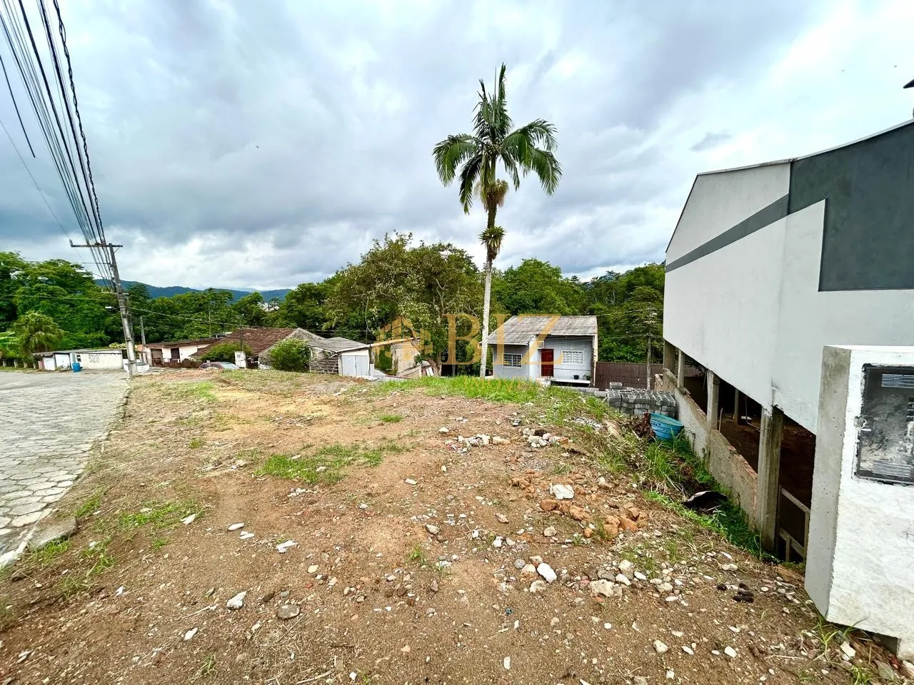 Terreno de esquina com 396m no Bairro Água Verde! - foto 1