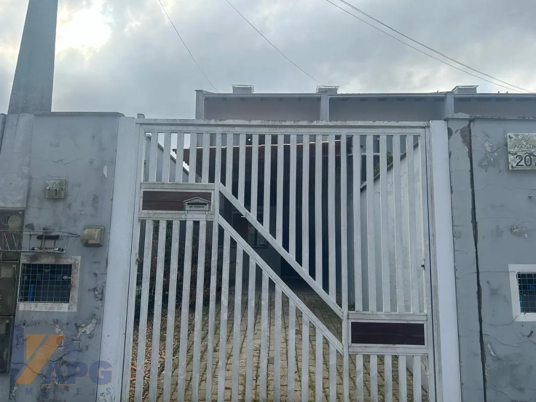 Sobrado com dois dormitórios, espaço nos fundos com uma excelente área para receber seus amigos! — foto 3