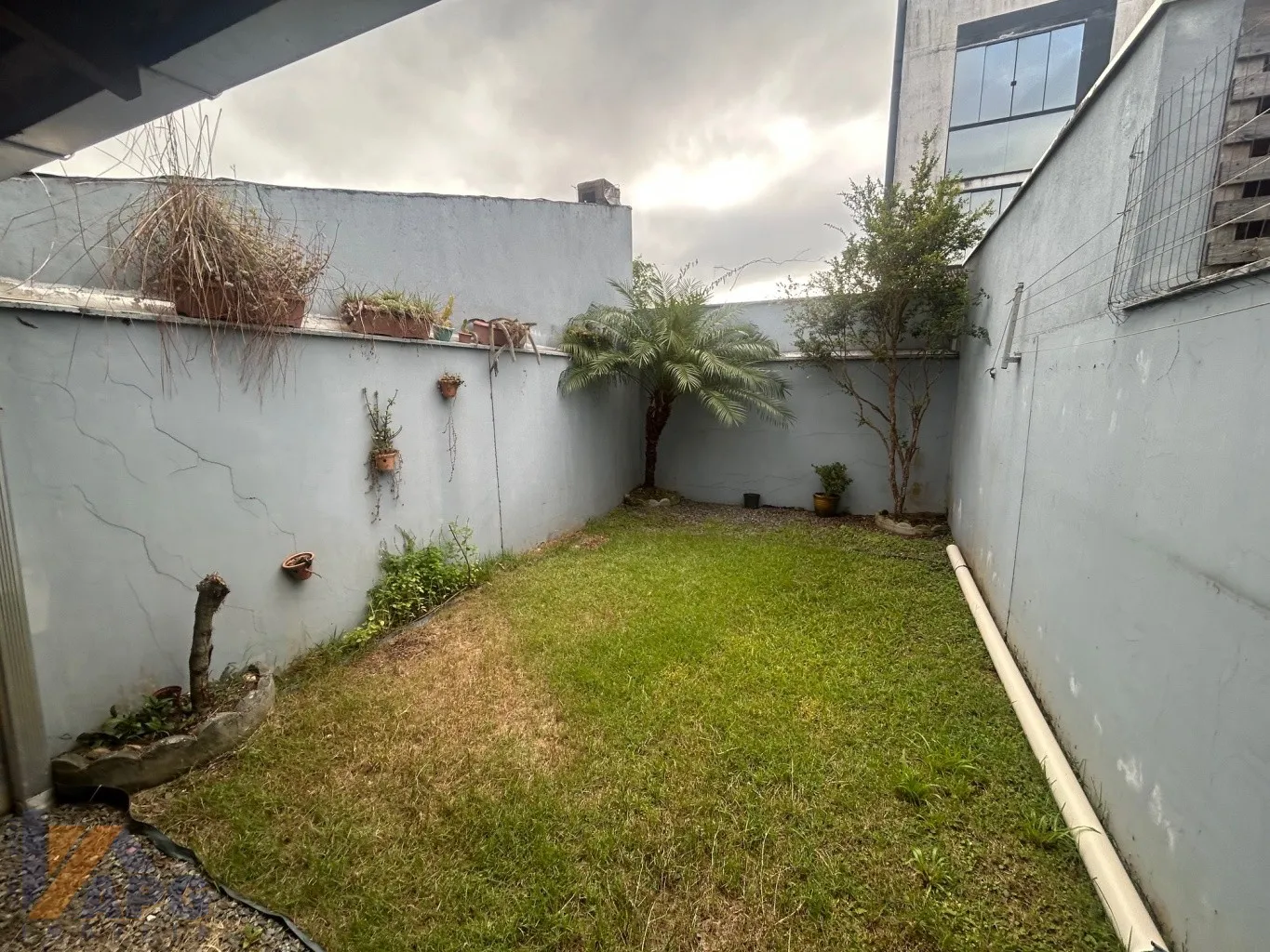 Sobrado com dois dormitórios, espaço nos fundos com uma excelente área para receber seus amigos! — foto 6