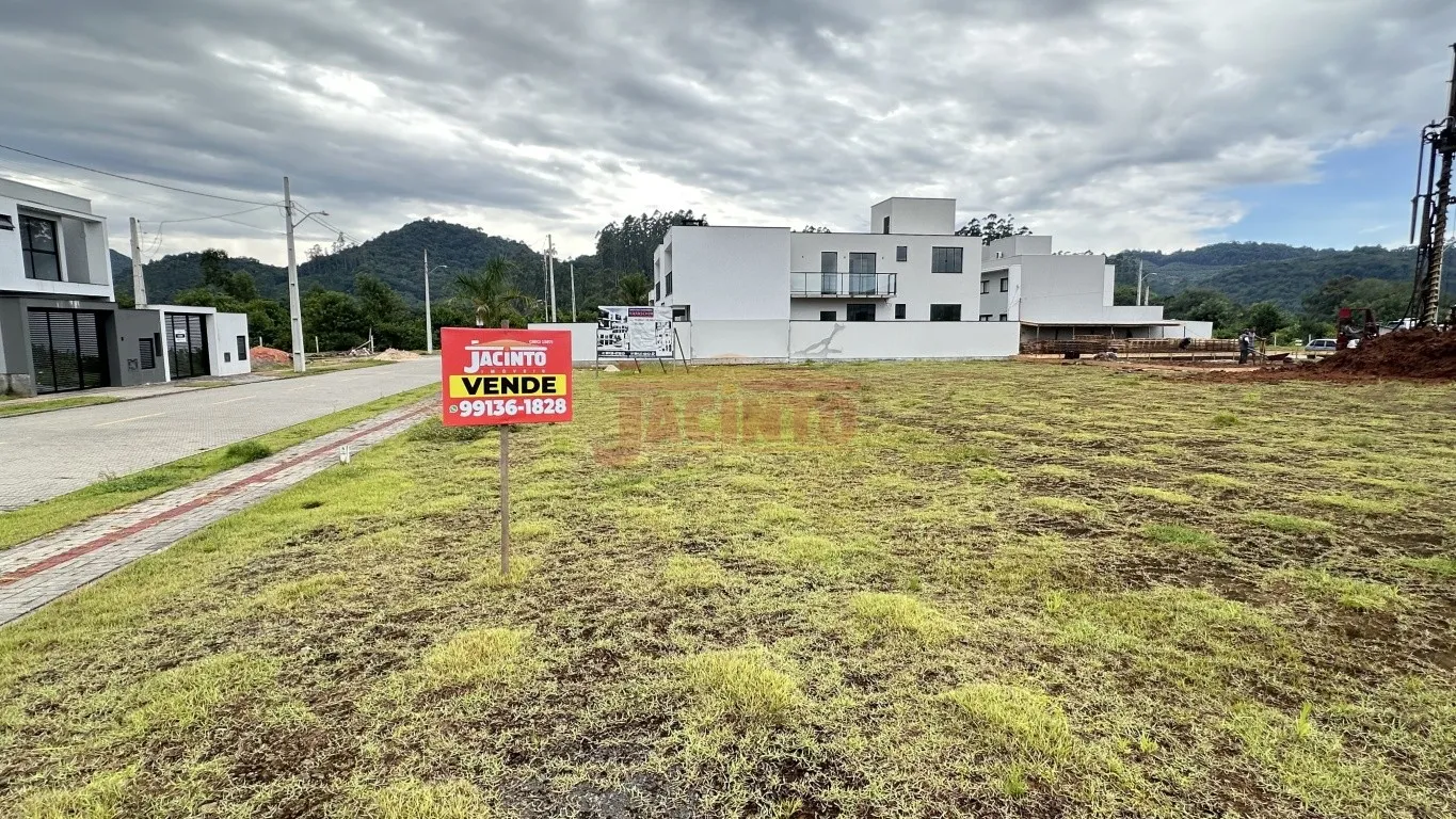 Ótimo terreno com localização privilegiada em Luiz Alves. - foto 1