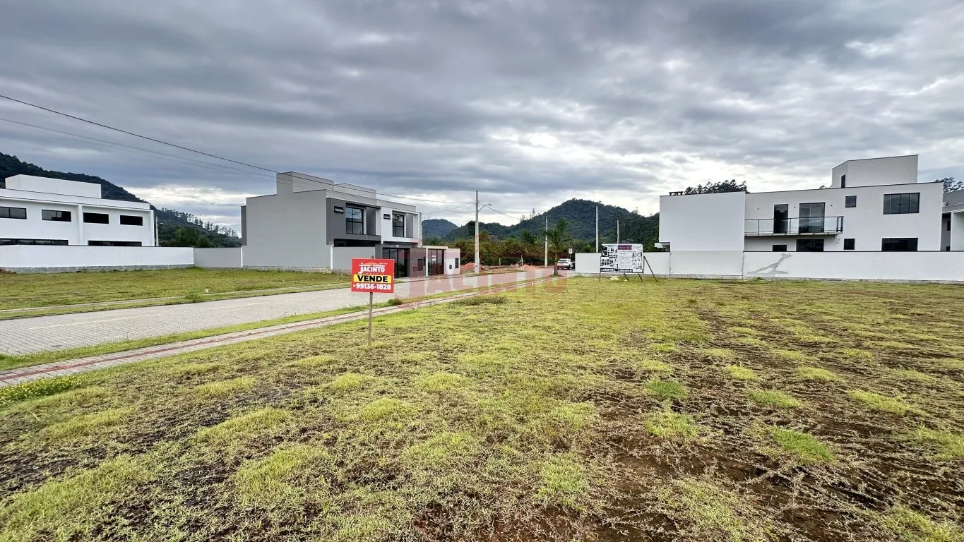 Ótimo terreno com localização privilegiada em Luiz Alves. — foto 2