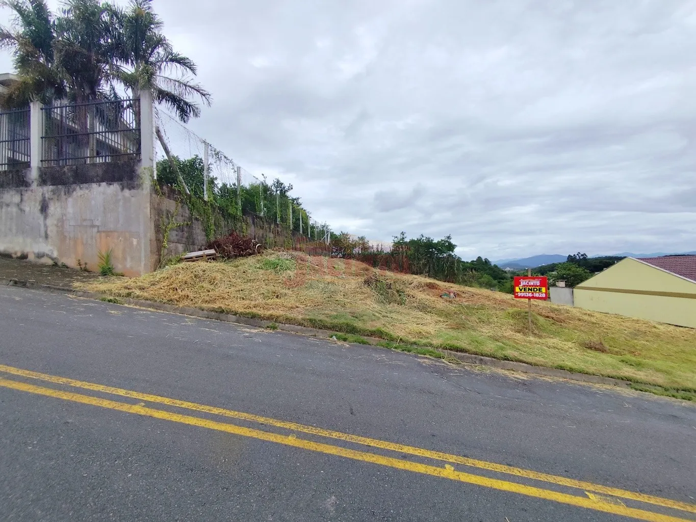 Terreno com 360 m no Bairro Fortaleza Alta. - foto 1