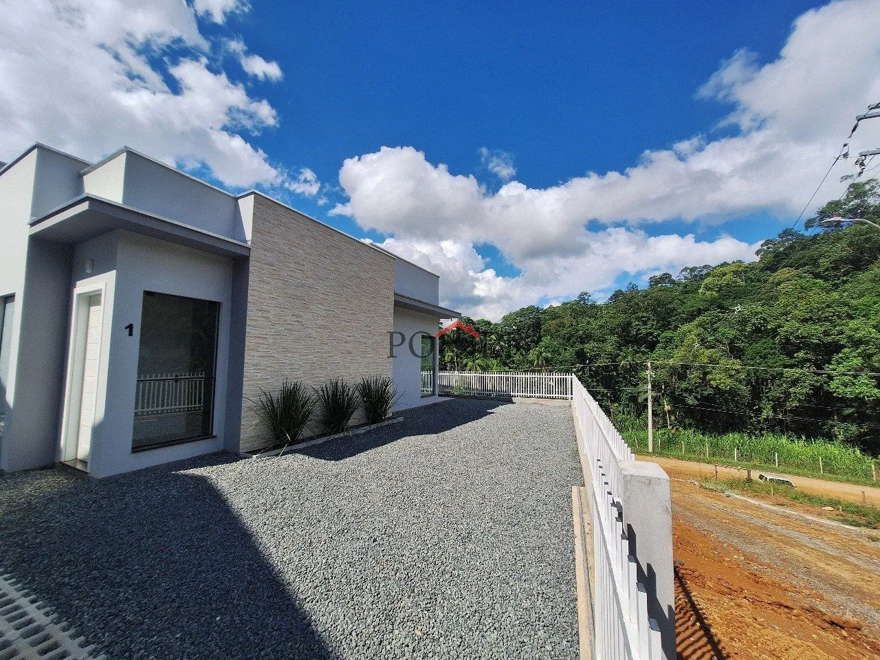 Excelente oportunidade de casas, com uma localização privilegiada, na cidade de Pomerode, Condominio Residencial Lion II, com área a partir de 63,00m e 2 dormitórios. - foto 1