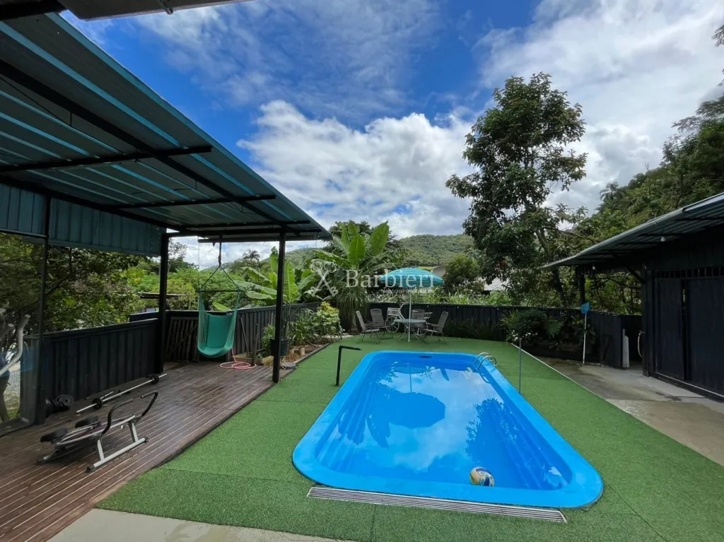 Casa com amplo terreno com sobrado e galpão disponível no Belchior Baixo em Blumenau/SC — foto 3