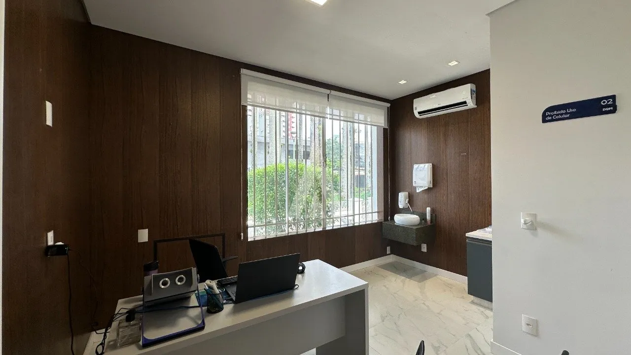 Casa Comercial à venda no bairro Centro em Joinville, por R$ 4.500.000.00. — foto 2