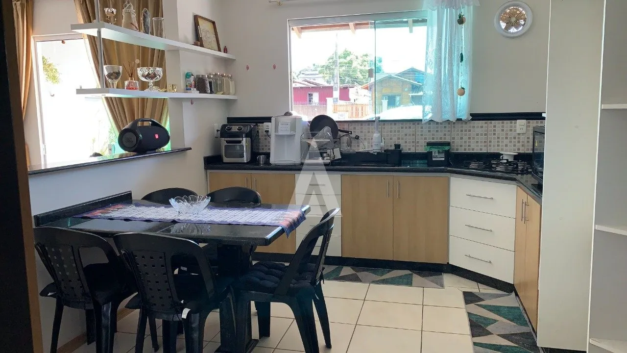 Casa com 1 suíte(s) mais 2 quarto(s) à venda no bairro Boa Vista em Joinville, por R$ 750.000, — foto 2