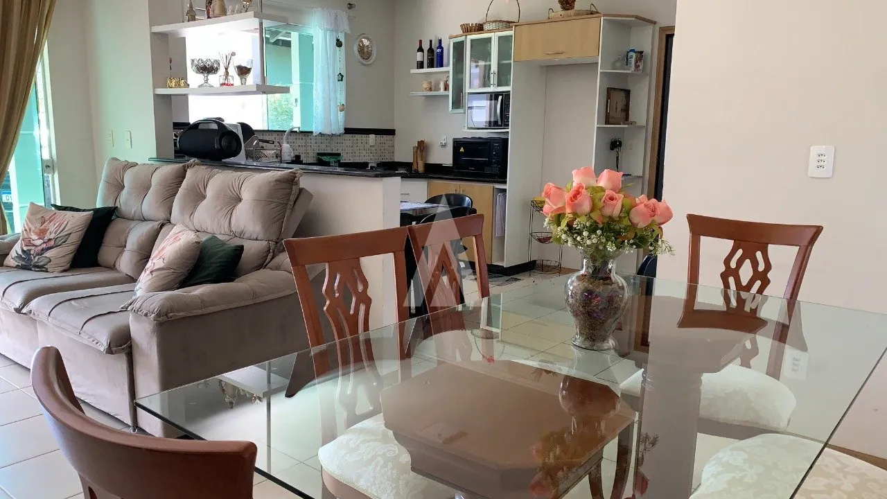 Casa com 1 suíte(s) mais 2 quarto(s) à venda no bairro Boa Vista em Joinville, por R$ 750.000, — foto 5