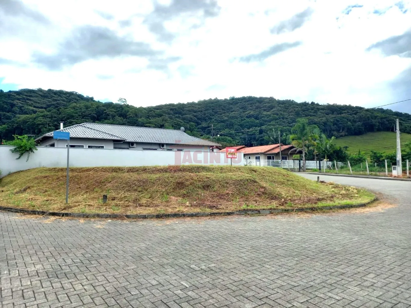 Terreno de Esquina com 424 m no bairro Belchior Central. - foto 1