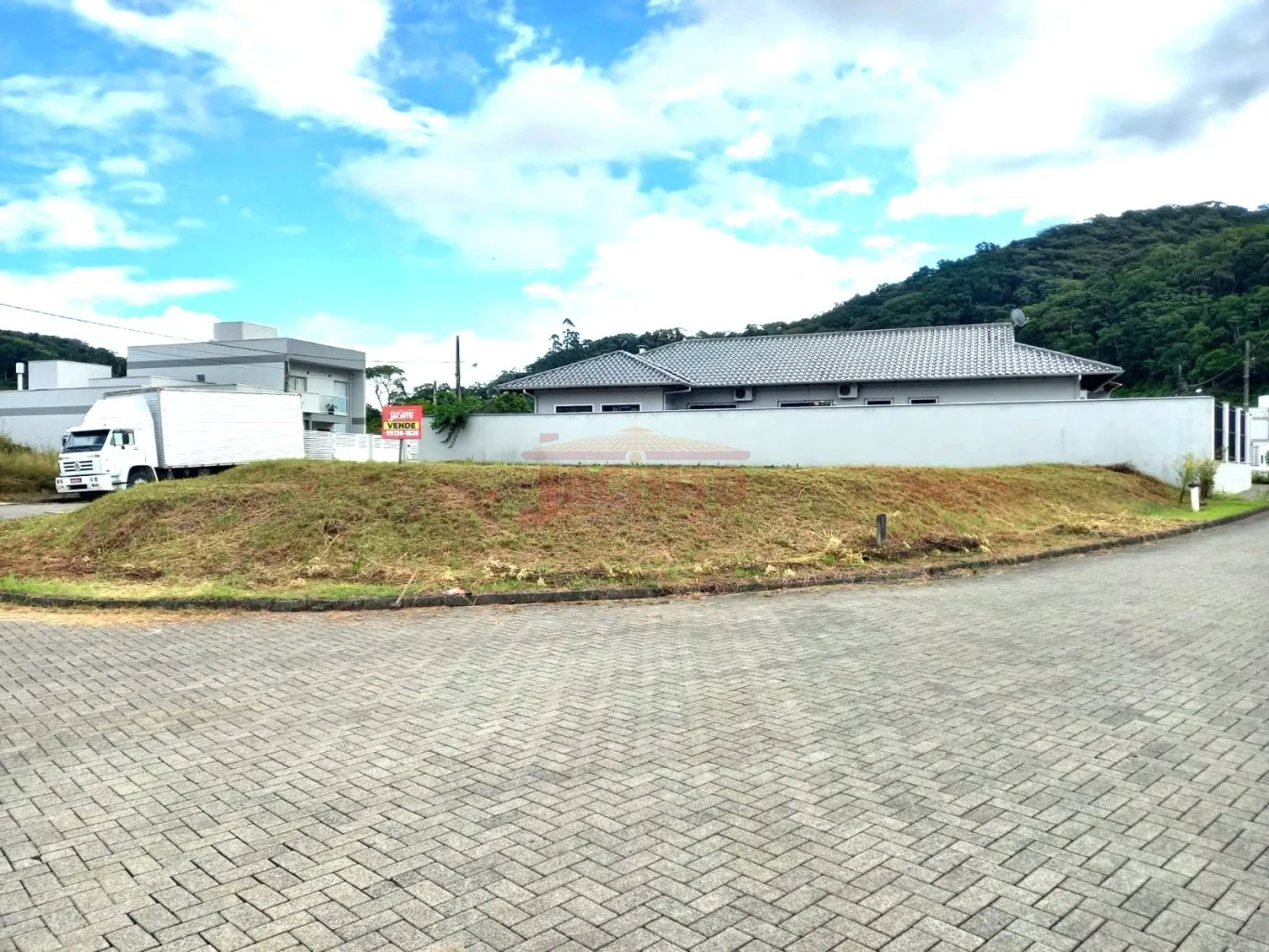 Terreno de Esquina com 424 m no bairro Belchior Central. — foto 3