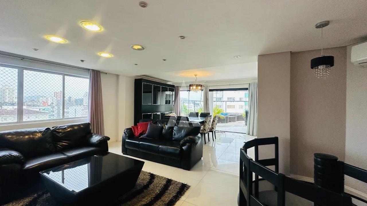 Cobertura com 2 suíte(s) mais 3 quarto(s) à venda no bairro Anita Garibaldi em JOINVILLE, por R$ 1.350.000,00 — foto 7