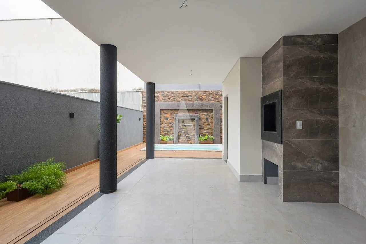 Sobrado Geminado com 2 suíte(s) mais 2 quarto(s) à venda no bairro América em Joinville, por R$ 1.549.000.00. — foto 4
