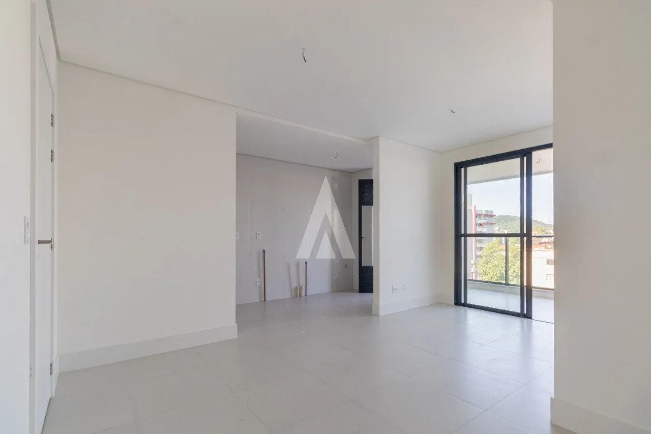 Apartamento com 1 suíte(s) mais 1 quarto(s) à venda no bairro Santo Antônio em JOINVILLE, por R$ 670.000.00. — foto 2