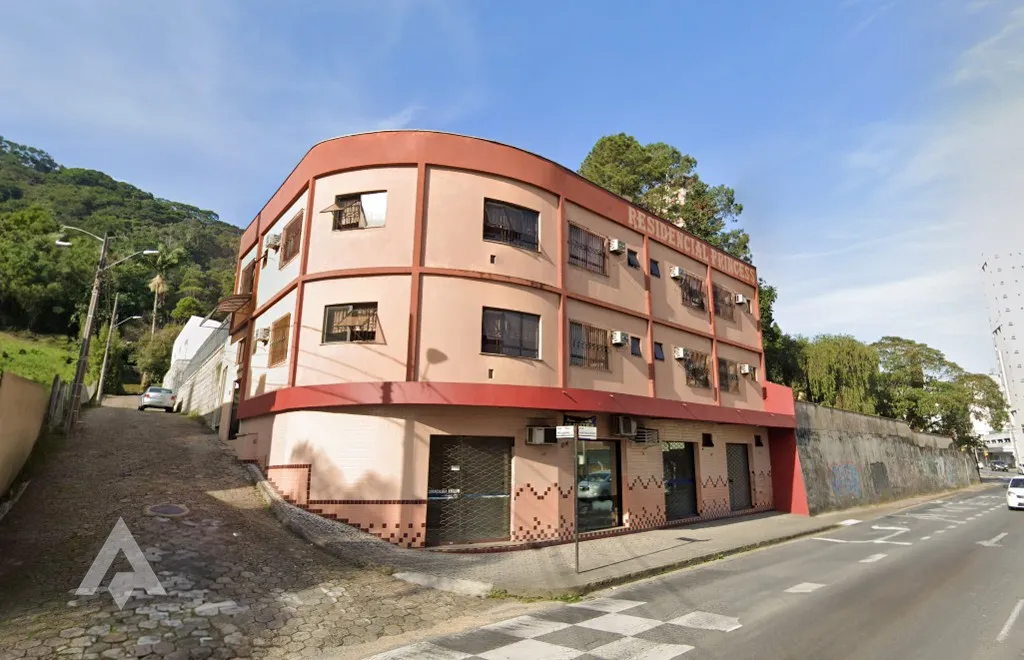 Prédio com 23 Suítes e Casa Anexa à Venda no bairro Victor Konder, á 300mts do Campus da FURB! - foto 1