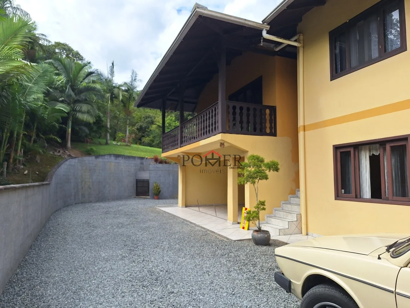 Ampla Casa no Bairro Testo Alto em Pomerode, com 540,53m de construção, num terreno com 10.190,00m. — foto 5